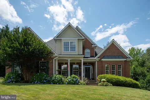 4 Monument Dr, Stafford, VA 22554