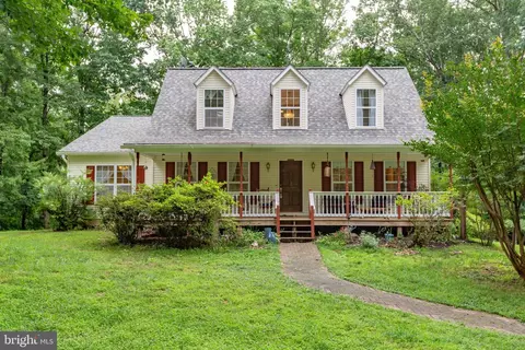55 Queen Marys Ln, Fredericksburg, VA 22406