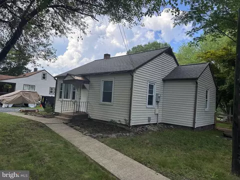 410 Truslow Rd, Fredericksburg, VA 22405