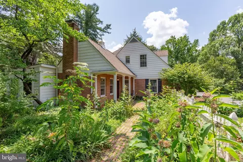 12 Nelson St, Fredericksburg, VA 22405