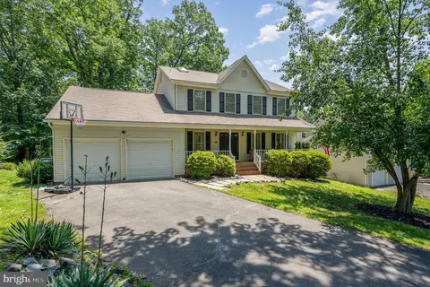 1031 Harbour Dr, Stafford, VA 22554