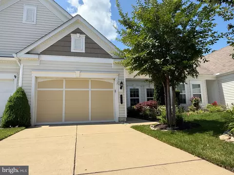 213 Long Point Dr, Fredericksburg, VA 22406