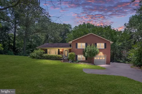 1028 Ficklen Rd, Fredericksburg, VA 22405