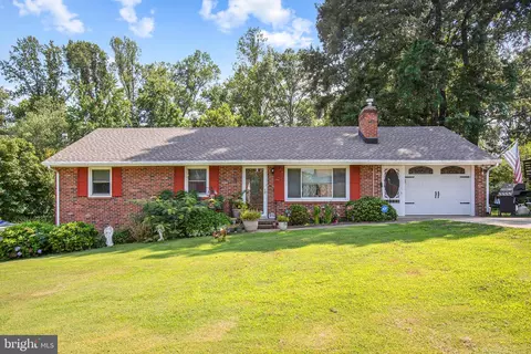 215 Mount Pleasant Blvd, Fredericksburg, VA 22405