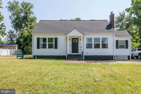 471 Ferry Rd, Fredericksburg, VA 22405