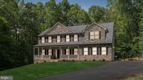 56 Kinsley Ln, Fredericksburg, VA 22406