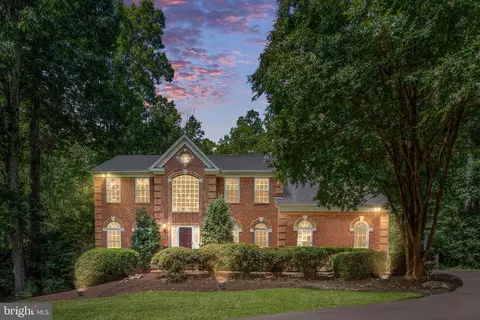 19 Secretariat Dr, Stafford, VA 22556