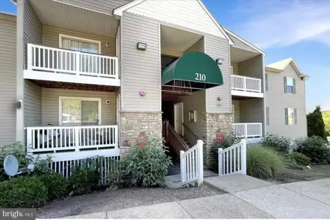 210 Wild Oak Ln #203, Stafford, VA 22554