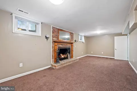 Living - 24 Ruby Dr, Stafford, VA 22556 photo 7 of 7