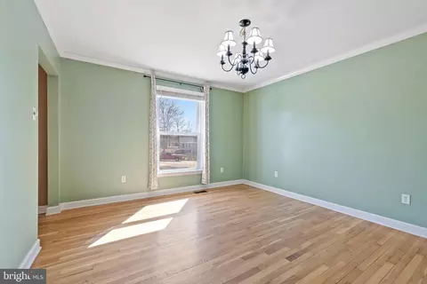 Living - 24 Ruby Dr, Stafford, VA 22556 photo 3 of 7