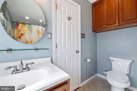 Bath - 24 Ruby Dr, Stafford, VA 22556 photo 3 of 4