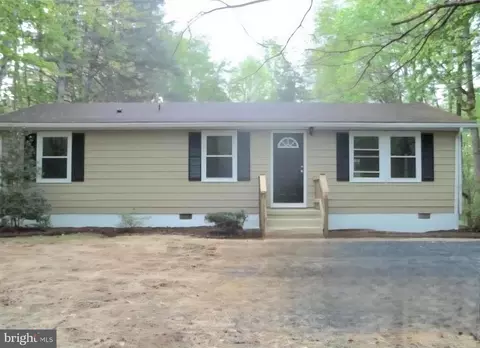 785 Holly Corner Rd, Fredericksburg, VA 22406