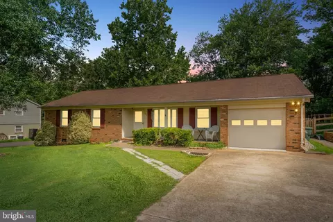 508 Ferry Rd, Fredericksburg, VA 22405