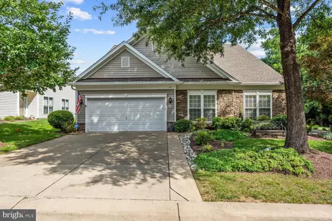 25 Shadwell Ct, Fredericksburg, VA 22406