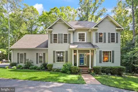 100 Kirkley Pl, Fredericksburg, VA 22406