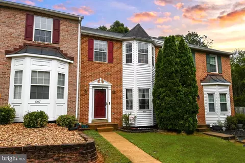 809 Twin Brook Ln, Stafford, VA 22554