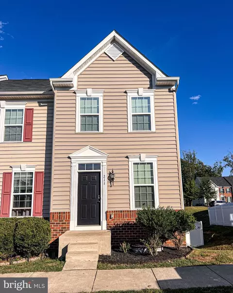 211 Streamview Dr, Fredericksburg, VA 22405