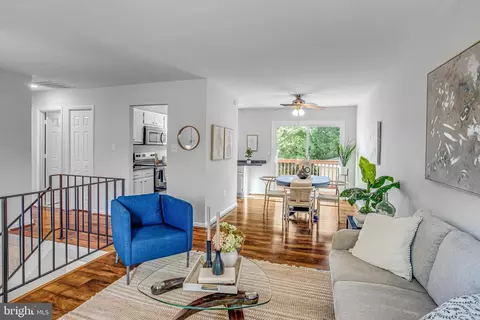 200 Via De Rosa Dr, Stafford, VA 22556