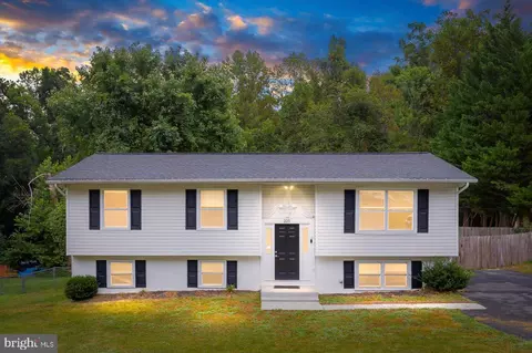 225 Oak Grove Ln, Stafford, VA 22556