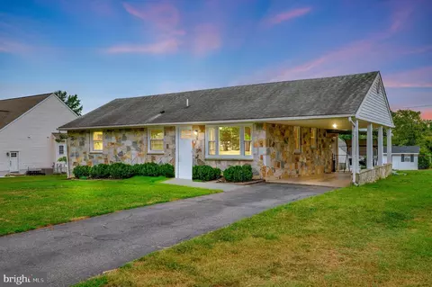700 Jett St, Fredericksburg, VA 22405