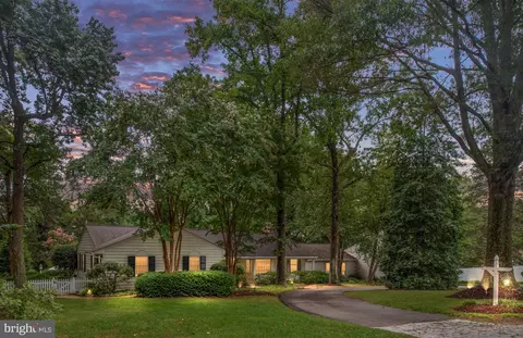 17 Nelson St, Fredericksburg, VA 22405