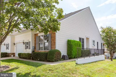 107 Legend Dr, Fredericksburg, VA 22406