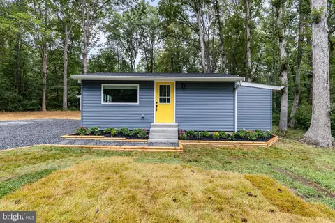 123 Holly Dr, Stafford, VA 22556