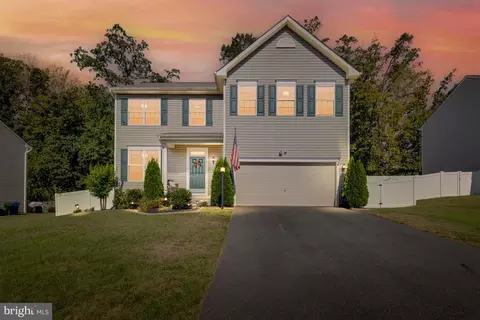 8 Worsham Ln, Fredericksburg, VA 22405