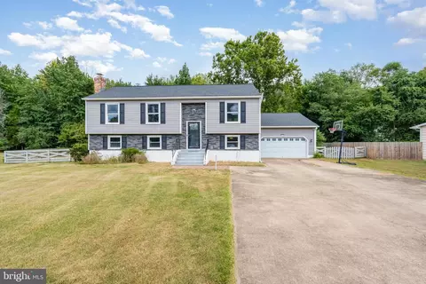 2006 Dewey Dr, Stafford, VA 22554