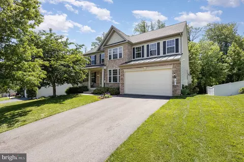21 Berea Knolls Dr, Fredericksburg, VA 22406