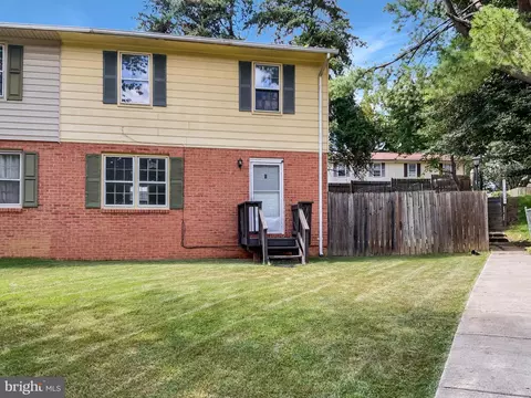 8 Birch Ln, Stafford, VA 22554