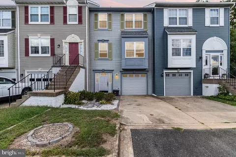305 Backridge Ct, Fredericksburg, VA 22406