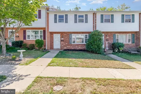 225 Overlook Ct, Fredericksburg, VA 22405