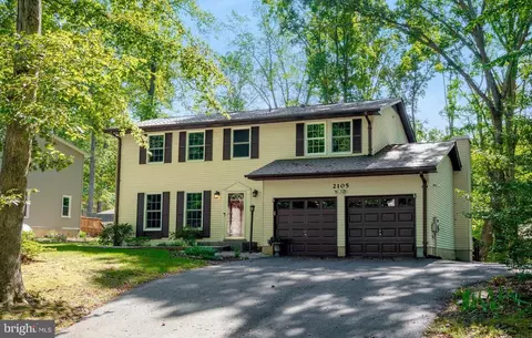 2105 Harpoon Dr, Stafford, VA 22554