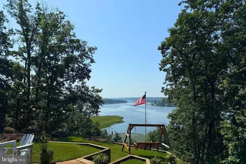 106 Indian View Ct, Stafford, VA 22554