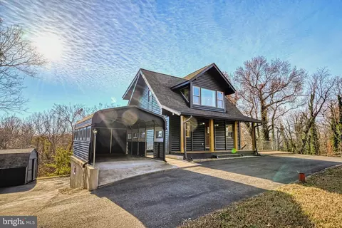 18 Naomi Rd, Fredericksburg, VA 22405