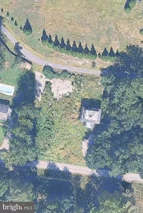 35 Shady Ln, Stafford, VA 22554