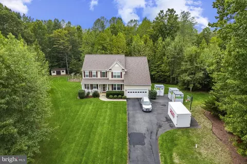 57 Boxwood Dr, Fredericksburg, VA 22406