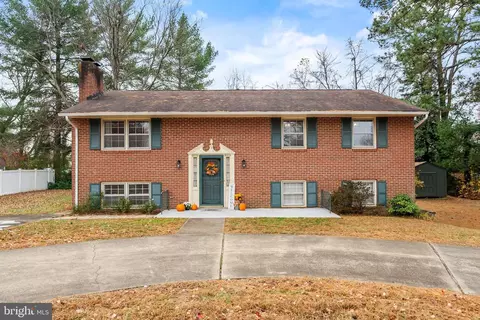212 Taylor St, Fredericksburg, VA 22405