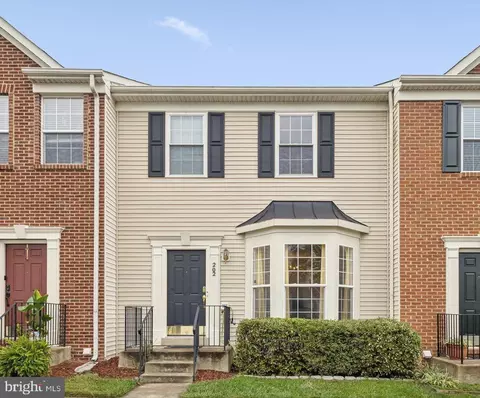 202 Hemlock Dr, Stafford, VA 22554