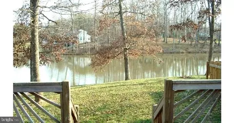 17 Ruby Dr, Stafford, VA 22554