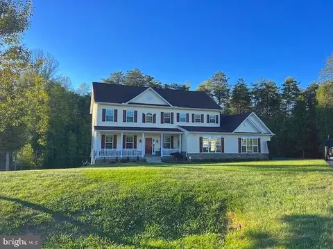 33 Avalon Ln, Stafford, VA 22556