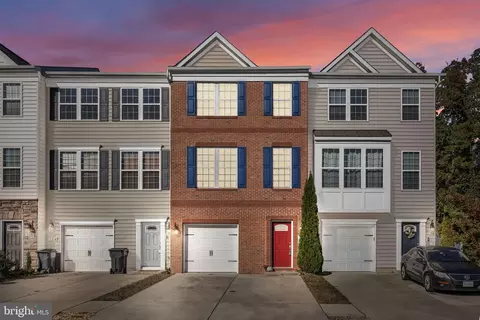 302 Tree Line Dr, Fredericksburg, VA 22405