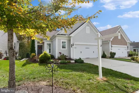 35 Montauk Ave, Fredericksburg, VA 22406