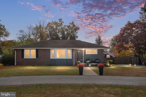 11 Jefferson St, Fredericksburg, VA 22405