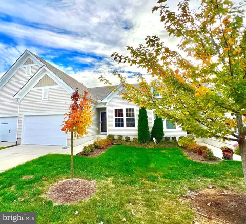 270 Long Point Dr, Fredericksburg, VA 22406