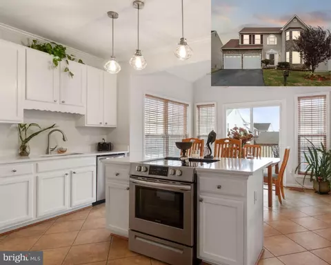 8 Fulton Dr, Stafford, VA 22554