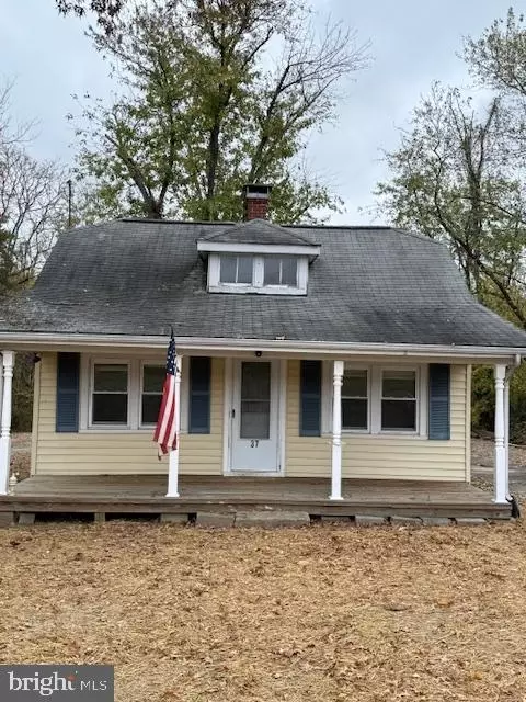 37 Ferry Rd, Fredericksburg, VA 22405