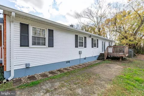 918 Northside Dr, Fredericksburg, VA 22405