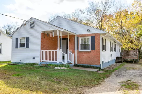 918 Northside Dr, Fredericksburg, VA 22405